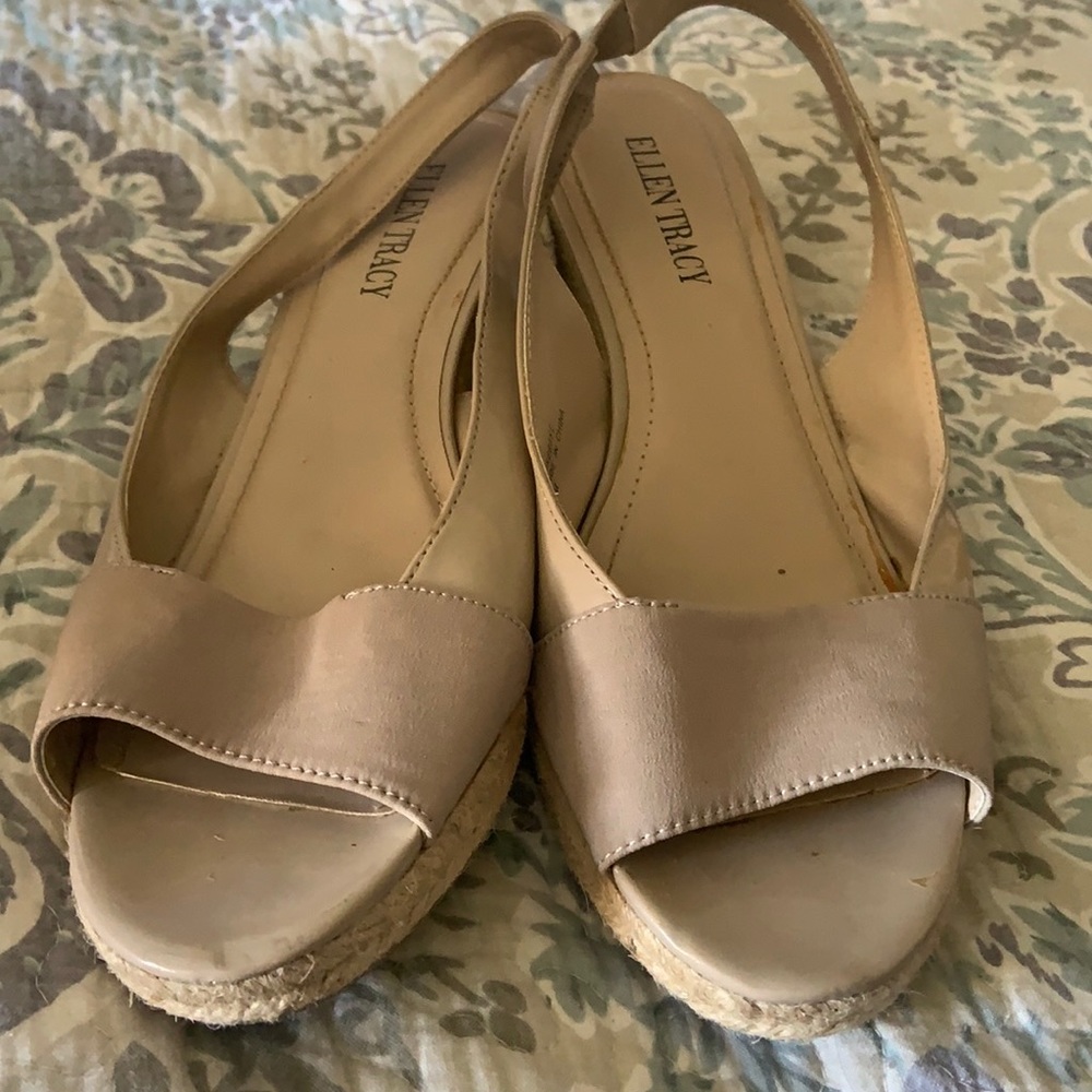 Nude Wedges